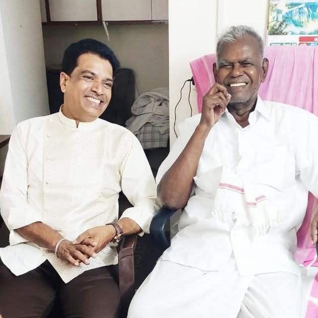 என்றும் நம் மனதில் கலந்தவர்  தோழர் ஆர். நல்லகண்ணு அவர்கள் -அவர் மறைவிற்கு தமிழ்நாடு பத்திரிகையாளர் சங்கத்தின் சார்பில் வீர வணக்கம் செலுத்துகிறோம்.  தோழர் டி.எஸ்.ஆர். சுபாஷ் !  தமிழ்நாடு பத்திரிகையாளர் சங்கம்